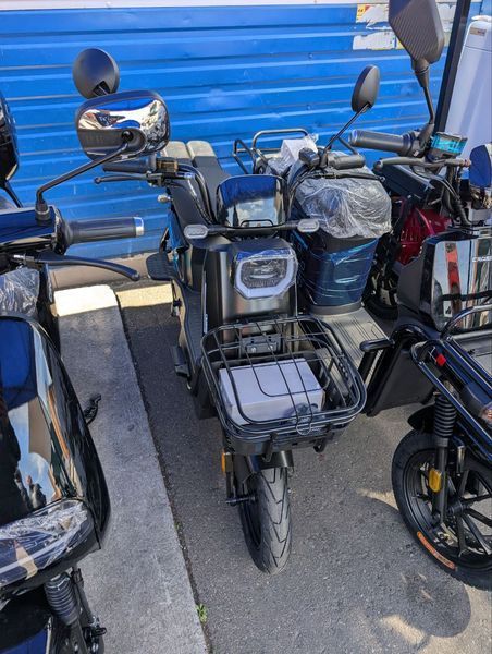 Електроскутер акумуляторний Crosser Power 800W 72V 20Ah чорний (2104618571) 2104618571 фото
