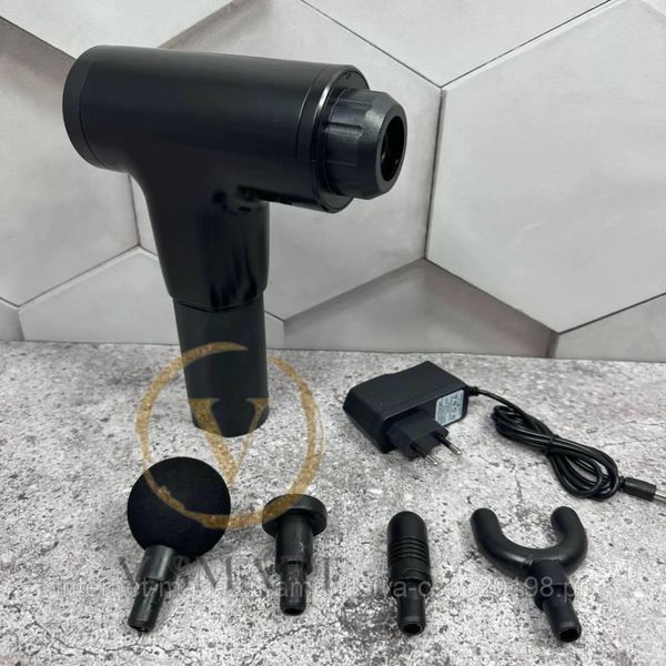 Портативний ручний масажер. Масажер із акумулятором Fascial Gun. Чорний вібраційний масажер 4 насадки АМ-323 фото
